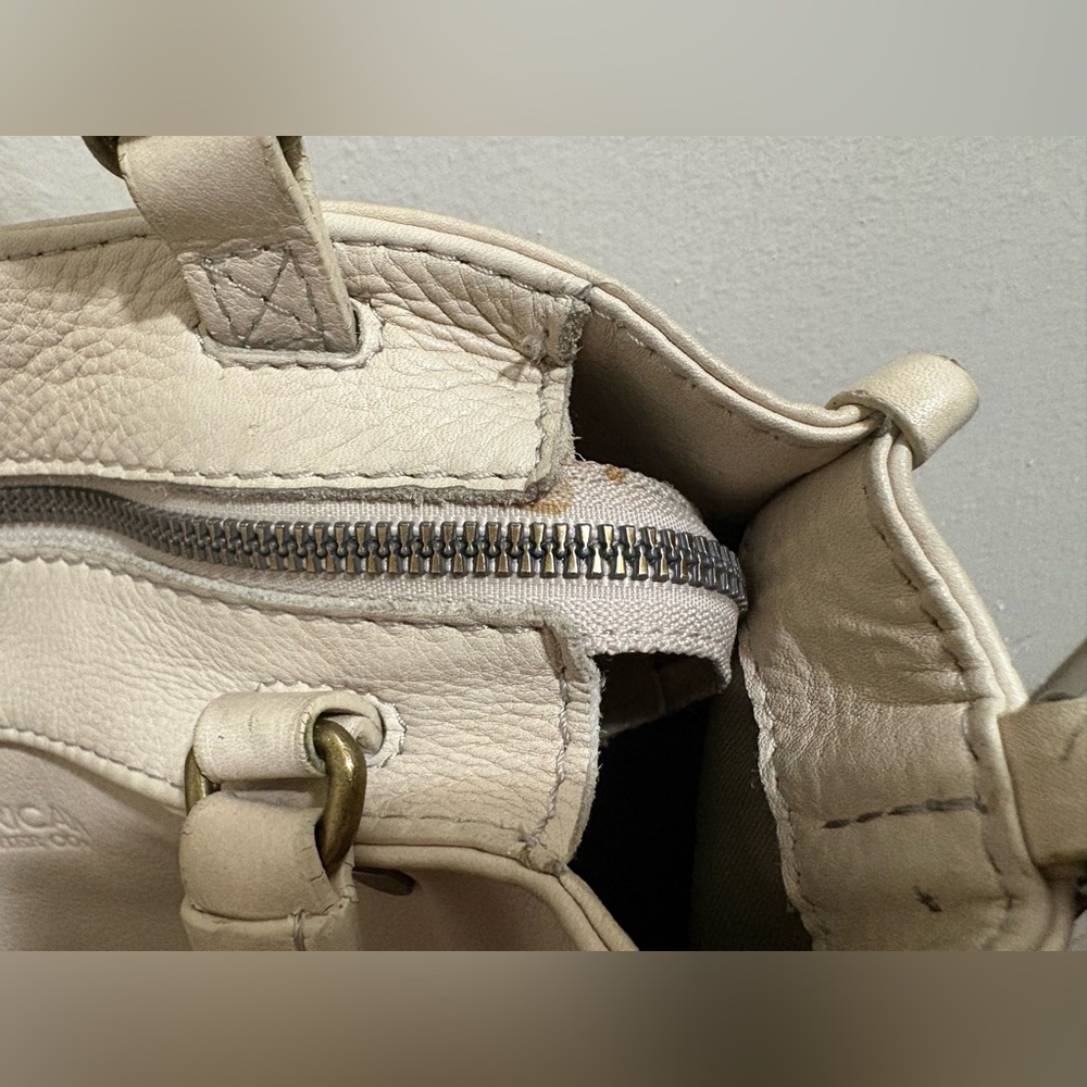 American Leather Co. Cream/Beige Top Handle Bag with Adjustable Crossbody Strap - Picture 13 of 16